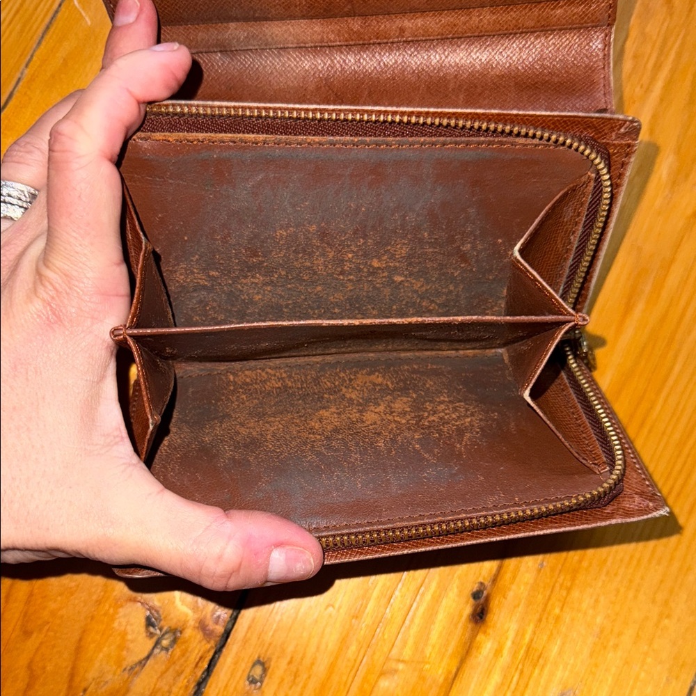 Louis Vuitton Brown Monogram Wallet - Picture 4 of 5